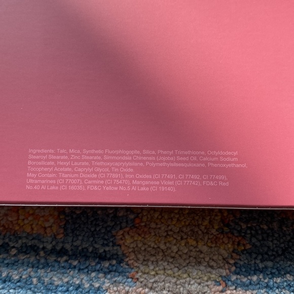 Violet Voss berries n cream dream eyeshadow palette - Picture 4 of 5